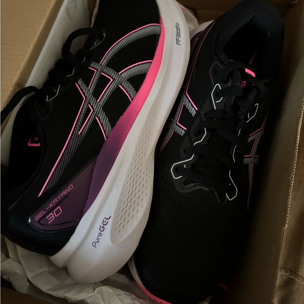 ASICS Women's Gel-Kayano 30 Black with Pink Accents